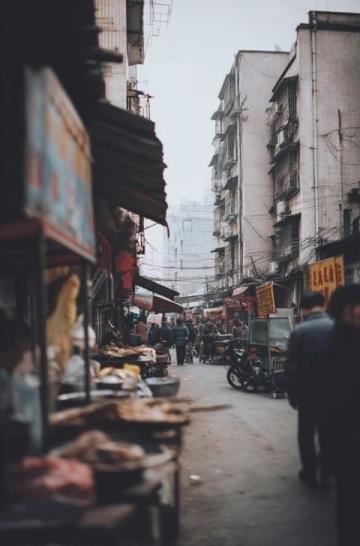 潮汕小吃店難逃倒閉命運，外賣費加劇困境！