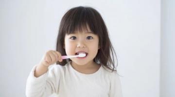 兒童換牙期護(hù)理要點：關(guān)注時間線與良好習(xí)慣養(yǎng)成