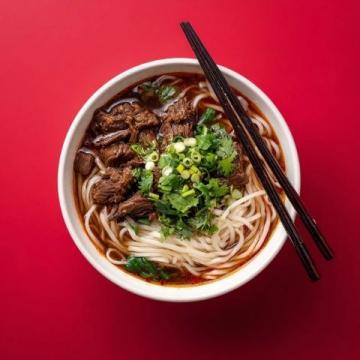 敦煌美食探秘：牛肉拉面與夜市小吃之旅