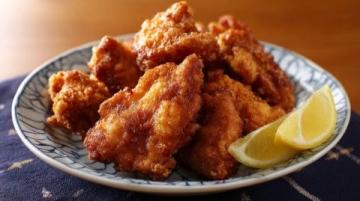 遼寧美食:酸菜炒海蠣子的咸鮮酸爽體驗(yàn)