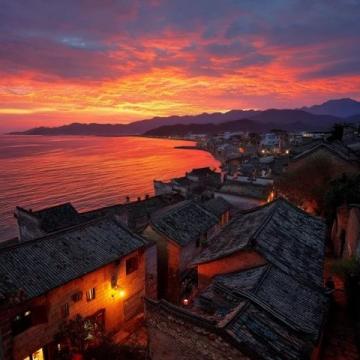 **昆明周邊游超全攻略自然秘境、小眾古鎮、美食地圖一網打盡！**