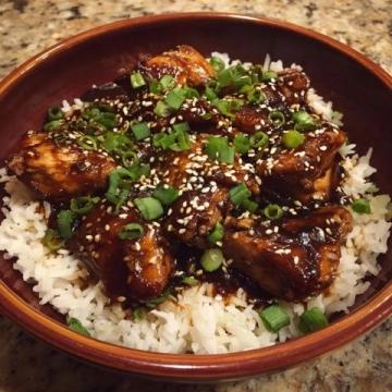 抖音熱門醬香雞：啤酒增香，鮮嫩可口，輕松征服你的味蕾！