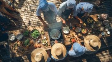 美食舌尖上的多元世界——情感、文化與旅行的交匯