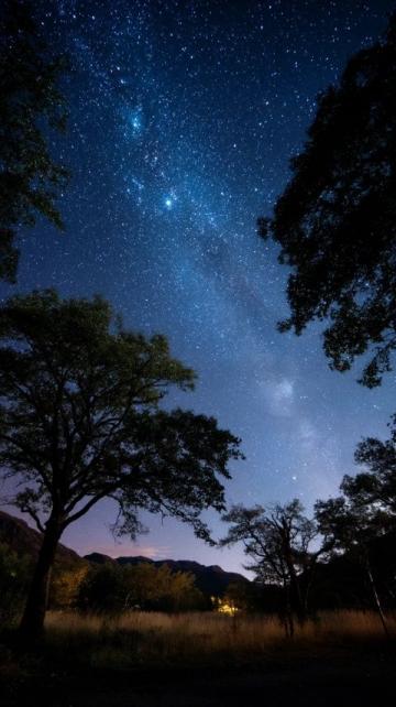 老牛灣的夜,是星河之上的一首美麗歌謠