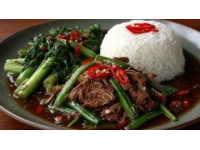 家常美食：洋蔥炒牛肉絲，簡(jiǎn)單幾步做出餐廳口感！