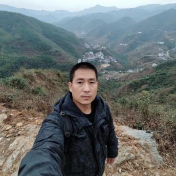 白山市：位于吉林東南部長白山區