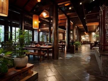 錦州老萬二部燒烤店環境一流，氛圍絕佳，值得一試！