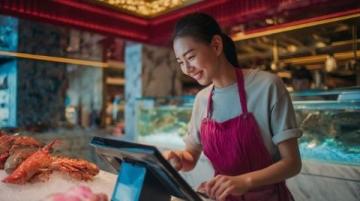 跟著舌尖導演陳曉卿老師品嘗北京佳肴！ ""韓國料理故鄉菜包肉弘彧大廈店""，「翠清酒家(翠微路店)」&nbsp；