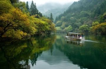 
本溪秋季紅葉之旅：四大美景推薦，美食住宿攻略全解析