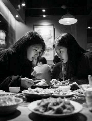 晚飯后深圳女婿帶我去淡水蔣鍋小龍蝦嘗鮮體驗