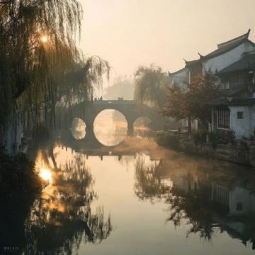 上周在宏村月沼邊發愣呢，旁邊一老大爺突然戳我胳膊這水可不是光擺著好看的