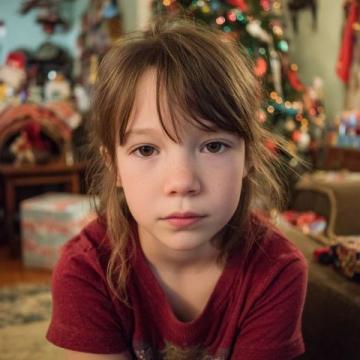 有女兒好幸福啊，女兒今年四年級，雖然成績不是很理想，有時候脾氣又犟，氣得人半死