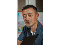 崔先生發現自己每天都要去紅星前進面包牛奶公司提鮮奶