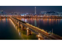 來重慶吃個輕軌再走吧！