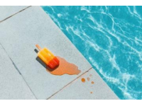 冒熱氣的油炸冰棍，咬下去竟是噴泉般的驚喜體驗