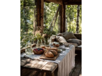 擁抱自然與美食的夏日時光：享受生活的豐富與深度