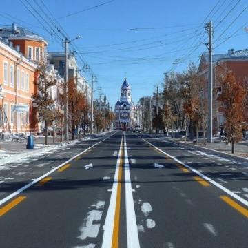 天津西北角路面翻新一周變“鏡面”，防油不黏引熱議