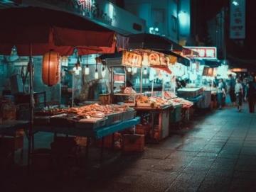 南京大悅城橋下隱藏美食攤：本地人私藏的深夜美味天堂