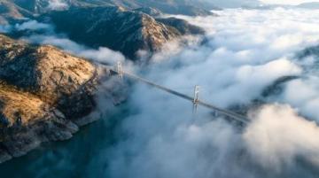 國內最大跨徑公軌兩用懸索橋主纜架設完成