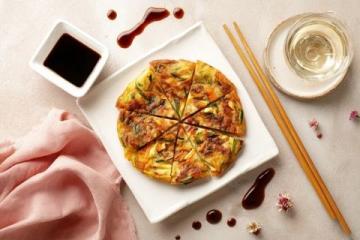 九江蘿卜餅：酥皮辣蘿卜絲配水子沖蛋，喚醒古城早茶的味蕾盛宴