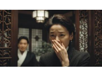 釜山電影節紫外套搶鏡，打破名利場常規