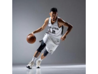 張鎮(zhèn)麟再次轉會，一度引起國內(nèi)籃球界的巨大震動。