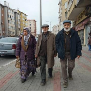 每次路經(jīng)濟南都會停留兩日探訪老友