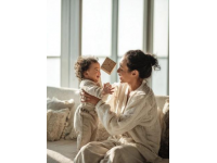 新手父母必備指南：全面解讀實用育兒技巧與心得