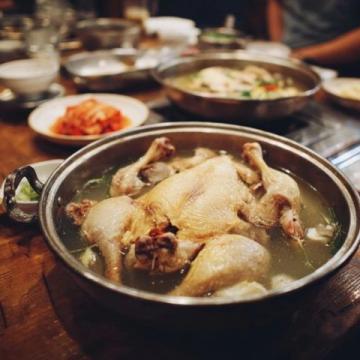 臨滄耿馬雞肉爛飯：探尋云南風味特色燜鍋的秘密