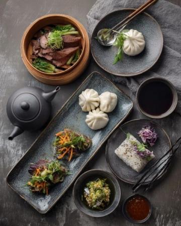 2025年最期待的未來美食：創新冬陰功湯與環保再生蛋白漢堡