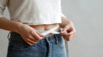 以下為你提供120斤減到95斤的實用減肥七日食譜、減肥經(jīng)歷及注意事項