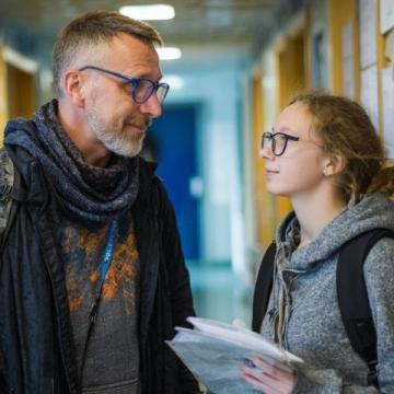 高中生和中專生的比較