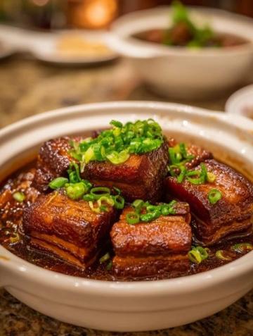 長沙經(jīng)典美食：肖胖子豬油拌粉，喚醒味蕾的記憶