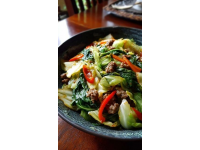 家常剁椒鮮肉炒出的麻辣鮮香，讓你過足辣癮的美味體驗！